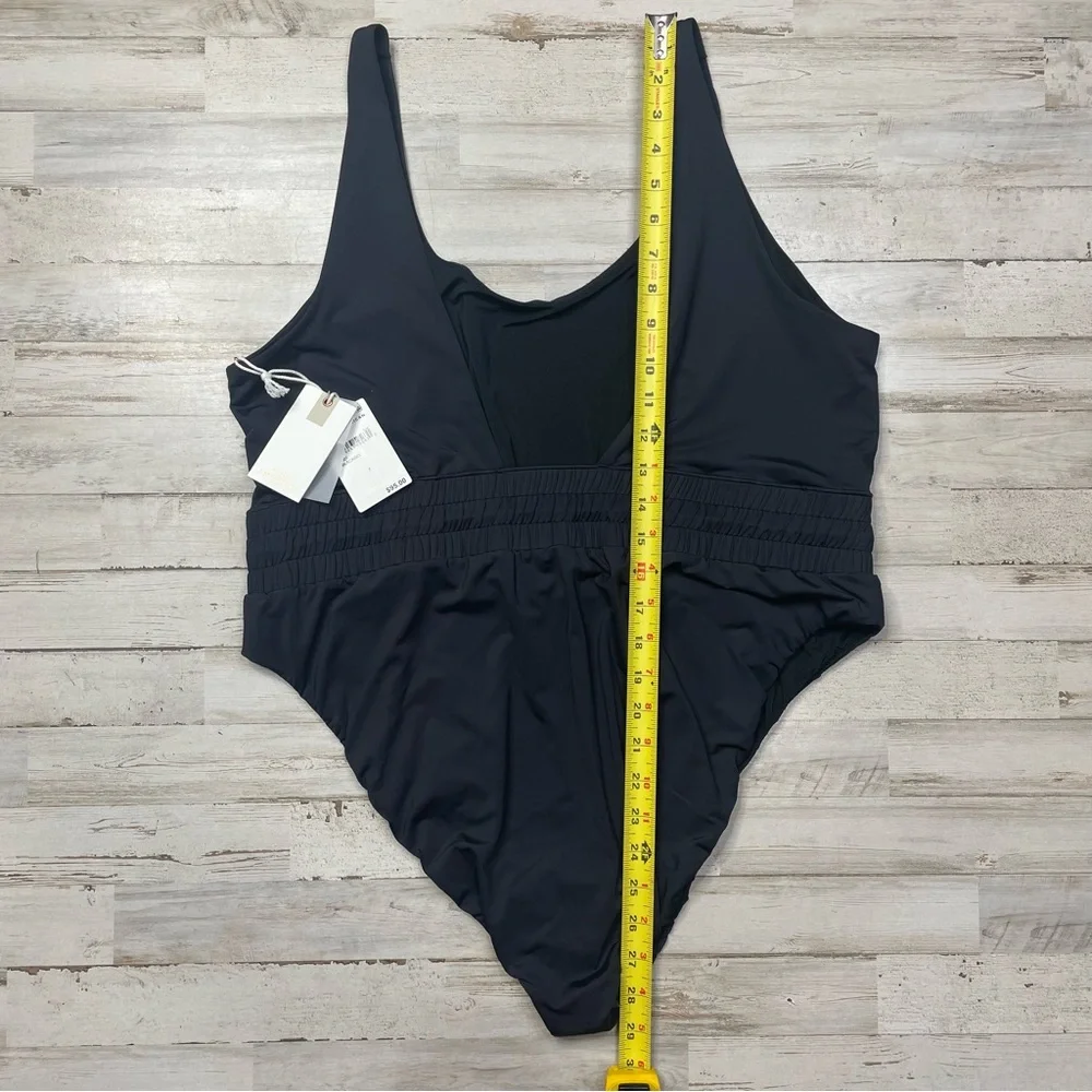 Good American Brilliant Design‎ Waist Framer One Piece Swimsuit Black Size 7 NWT